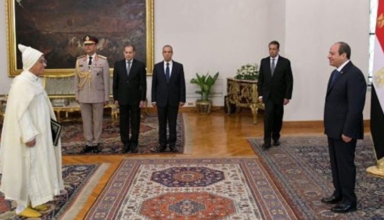 السفير
