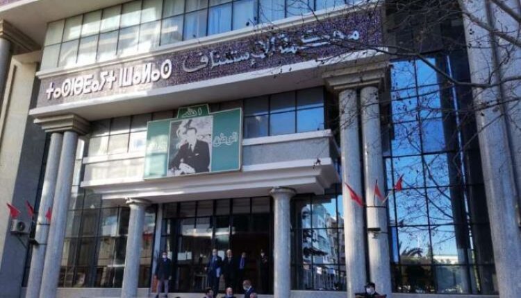 محام