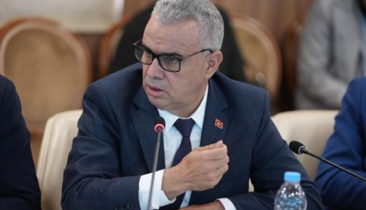 خالد السطي